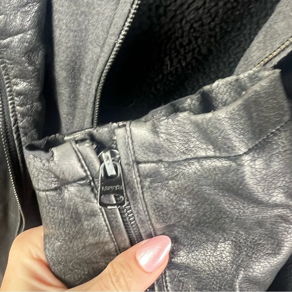 Levis elevate your